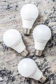 4 Adet Elektrik Kesilince de Çalışan 9 Watt Led Ampul, Kendini Şarj Eden E27 Duy Kaliteli Led Ampul - 1