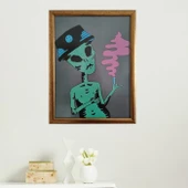 Sigara İçen Uzaylı Çerçeveli Poster Tablo thumbnail 3