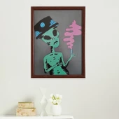 Sigara İçen Uzaylı Çerçeveli Poster Tablo thumbnail 8