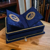 Furkan Masa Üstü Rahleli Kadife Kaplı Sandıklı Rayiha Serisi Kuranı Kerim Seti - Lacivert - 1