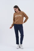 Trend Kadın Hem şehirli hem de rahat stilin mükemmel buluşması olan bu sweatshirt - 7