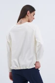 Trend Kadın Yeni "SAN FRANCISCO" yazılı sweatshirt ile şehir hayatının enerjisini üzerinizde taşıyın - 10