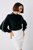 Omuz Aksesuarlı Bluz - Siyah - 7