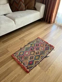 49x77 cm Eşsiz El Dokuma Türk Kilimi, Vintage Yün Halı, Harika Renkli Anadolu El Yapımı Yün Kilim, Geleneksel Kilim - 2