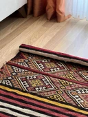 122x125 cm Çizgili Türk Kilim, Ender Bulunan Akrep Motifli El Dokuma Kilim, Yumuşak ve Şık Zemin Halısı - 3