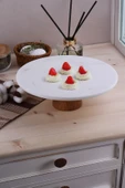Akkoyunlu home Desenli Mermer Ahşap Ayaklı Yuvarlak  Sunumluk Pasta Servis Sunumluğu Tabak 25 cm - 2