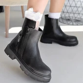 Menta Siyah Cilt Fermuar Aksesuarlı Bot thumbnail 4