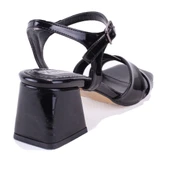 Dagoster DZA07-928250 Siyah Rugan Klasik Topuklu Kadın Ayakkabı - 4