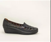 ÇİĞDEM SİYAH HAKİKİ DERİ ÖNÜ ŞERİTLİ ORTOPEDİK KADIN AYAKKABISI thumbnail 2