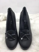 ÇİĞDEM SİYAH GERÇEK DERİ TOPUKLU KADIN AYAKKABI (ENZO) thumbnail 2