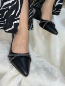 ÇİĞDEM SİVRİ BURUN KALIN ÖKÇE ÖNÜ TAŞLI SİYAH TOPUKLU AYAKKABI thumbnail 2