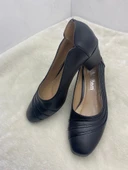 ÇİĞDEM SİYAH DERİ KÜT BURUN ALÇAK TOPUKLU AYAKKABI (AS4) thumbnail 6