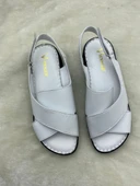 VOYAGER 8807 BEYAZ HAKİKİ DERİ ORTOPEDİK KADIN SANDALET thumbnail 1