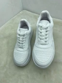 ÇİĞDEM BEYAZ DERİ YÜKSEK TABAN DELİKLİ KADIN SPOR AYAKKABI thumbnail 2