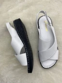 VOYAGER 8807 BEYAZ HAKİKİ DERİ ORTOPEDİK KADIN SANDALET thumbnail 10