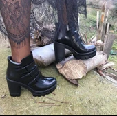 VENÜS SİYAH GERÇEK DERİ ÜÇ BANTLI PLATFORM TOPUKLU KADIN BOT (B30) thumbnail 2