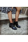 BURÇ SİYAH GERÇEK DERİ FERMUARLI TOPUKLU KADIN BOT (B15) thumbnail 2
