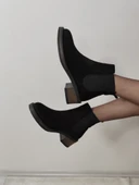 HELENSİ GERÇEK NUBUK DERİ YANLARI LASTİKLİ KADIN KISA BOT(ENZ B 16) thumbnail 4