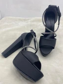 ÇİĞDEM SİYAH SATEN ÇAPRAZ TAŞ BANTLI PLATFORM TOPUKLU AYAKKABI thumbnail 2