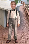 Erkek Bebek Desenli Gömlek, Papyon ve Askılı Gri Pantolon Alt Üst Takım - 3