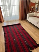 103x205 cm Kırmızı Siyah Çizgili Türk Kilimi, El Dokuması Püsküllü Dekoratif Kilim, Vintage Sevenlere Özel - 3
