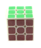 Beyaz Zemin Üzeri Renkli Zeka Küpü 3X3X3-5,6 cm - 2
