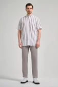 Kısa Kol Çizgili Desen Bez Ayağı Düğmeli Yaka cepli Pamuklu Casual Comfort Fit Gömlek 1004250167 - 2