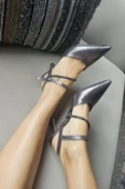 10 41 Topukla Kadın Kadeh Topuk Bilekden Bağlamalı Taşlı Abiye Stiletto - 4