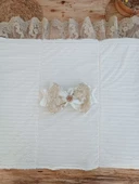 Yenidoğan Beyaz Wool Yün Kumaş Taç Nakışlı Trilüks Kundak Bebek Battaniyesi Beyaz thumbnail 7