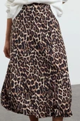Modern Tarz Astarsız Dokuma Regular Boy Leopar Balon Detaylı Animal Desenli Maxi Boy Dokuma Etek thumbnail 3