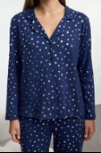 Tarz Rahat Uzun Kollu Geniş Paça %100 Pamuklu Varak Yıldız Desenli Örme Pijama Takımı - 2