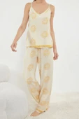 Tarz Rahat Uzun Kollu Boru Paça Güneş Desenli İp Askılı Viskon Dokuma Pijama Takımı - 1