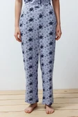 Tarz Rahat Kısa Kollu Boru Paça Desenli Biyeli Örme Pijama Takımı - 5