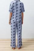 Tarz Rahat Kısa Kollu Boru Paça Desenli Biyeli Örme Pijama Takımı - 3