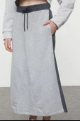 Modern Tarz Astarsız Örme Maxi Boy Paraşüt Detaylı Lastik Bel Relaxed Rahat Kalıp Midi Etek - 1