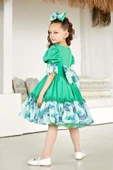 Kız Çocuk Balon Kollu Göğsü Çiçek Detaylı Etek Ucu Fırfırlı Astarlı Yeşil Elbise thumbnail 2