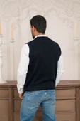 Woolen World Regular Fit Ön Cepli Kolsuz Bitik Desenli Triko Yelek - 4