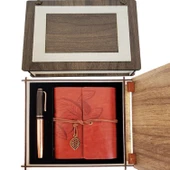 Özel Ahşap Kutulu Kahve Deri Defter ve Bakır Roller Kalem Set - 1