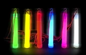 Nessiworld Karanlıkta Yanan Asılabilir ip Aparatlı Glow Stick Kolye Glow Stick Lamba 6 Adet 6 Renk 15 cm - 1