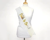 NessiWorld Beyaz Üzeri Altın İtalik Alyanslı Bride To Be Yazılı Simli Işıltılı Kuşak Kemer 10x80 cm thumbnail 2