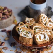 Karamel Bisküvili Antep Fıstıklı Sarma Lokum 250 g - 1