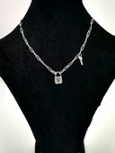 Gümüş Renk Zincirli Figürlü Karamaz Lüks Kolye - 1