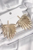 Pirinç Gold Renk Yaprak Model Kadın Küpe - TJ-BKP10234 - 1