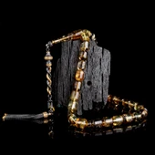 Çift Renk Gümüş Püsküllü Kapsül Kesim Fosilli Damla Kehribar Tesbih thumbnail 1