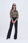 Trend Kadın Yeni İkili Takım Siyah Pantolon ve Zebra Desenli Bluz - 10