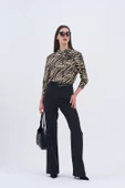 Trend Kadın Yeni İkili Takım Siyah Pantolon ve Zebra Desenli Bluz - 7