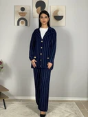 Kadın Ceket Yaka Gold Düğmeli Hırka ve Yüksek Bel Pantolon Alt Üst Triko Takım (Lacivert) thumbnail 2