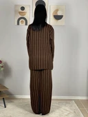 Kadın Ceket Yaka Gold Düğmeli Hırka ve Yüksek Bel Pantolon Alt Üst Triko Takım (Kahve) thumbnail 5