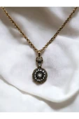 Kristal Taşlı Madalyon Kolye thumbnail 1