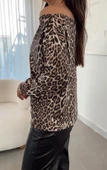 Kadın Kayık Yaka Leopar Desenli Bluz - 2